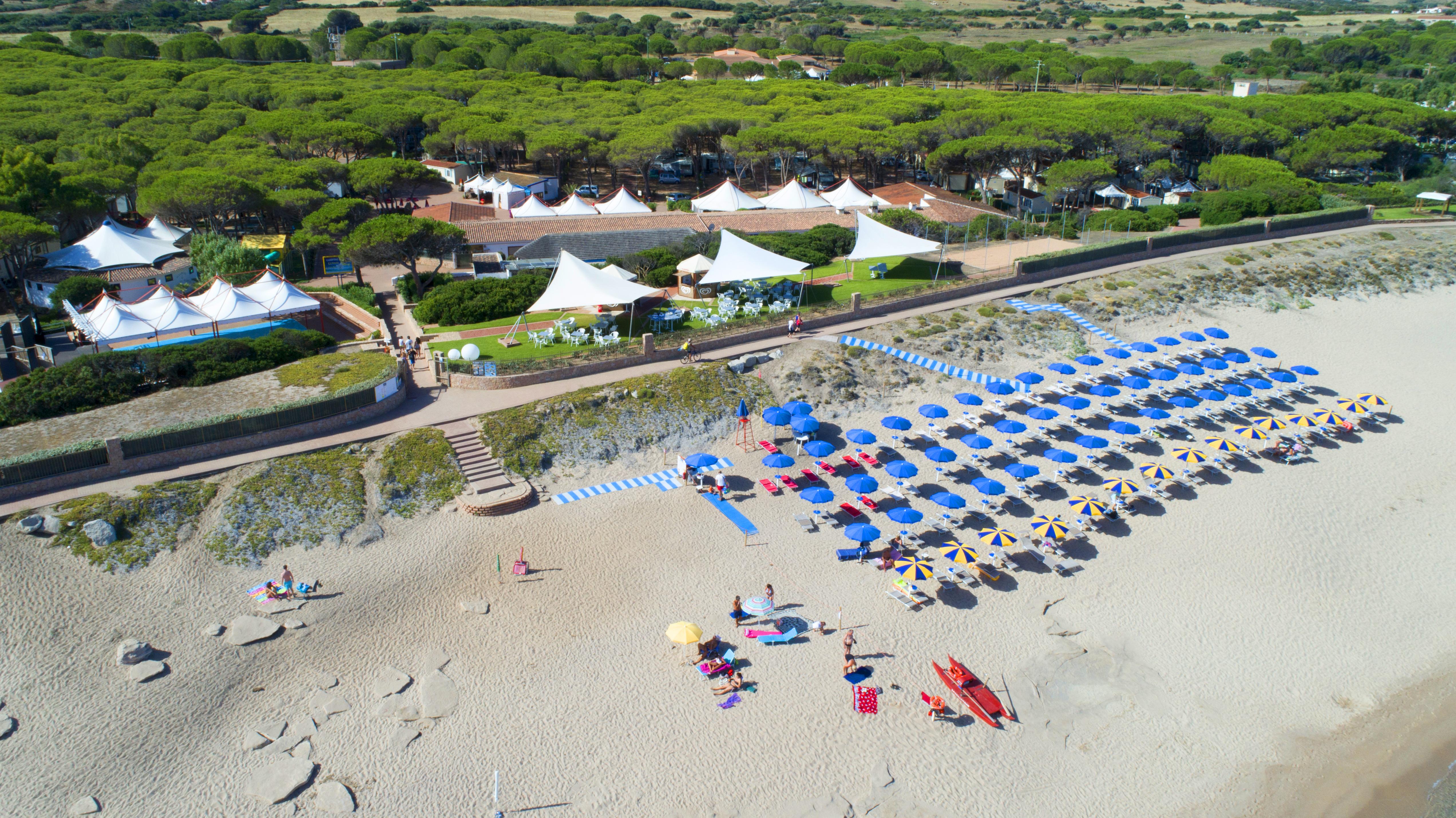 Camping Village Baia Blu La Tortuga อาเญ็นตู ภายนอก รูปภาพ