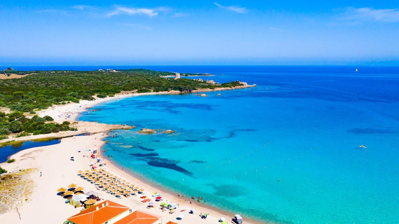 Camping Village Baia Blu La Tortuga อาเญ็นตู ภายนอก รูปภาพ