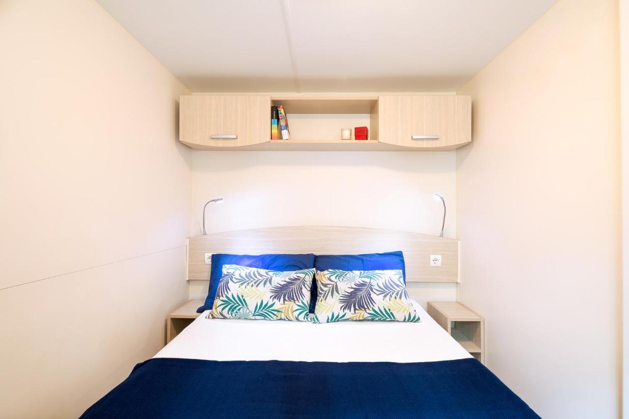 Camping Village Baia Blu La Tortuga อาเญ็นตู ภายนอก รูปภาพ
